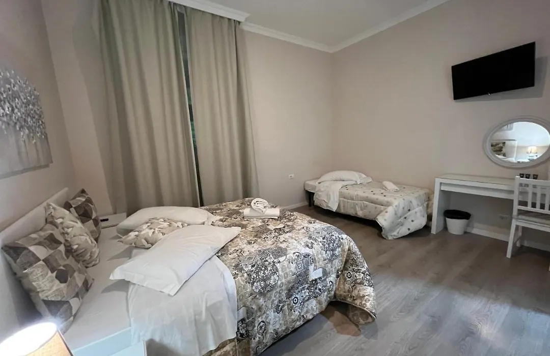 Hello Home Guesthouse-1